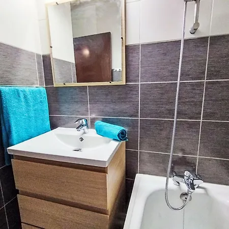 Simiane-2 By Interhome Апартаменты Fontcouverte-la-Toussuire